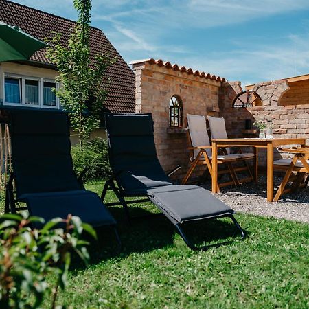 Ferienwohnung Am Weinberg Boetzingen Exterior foto
